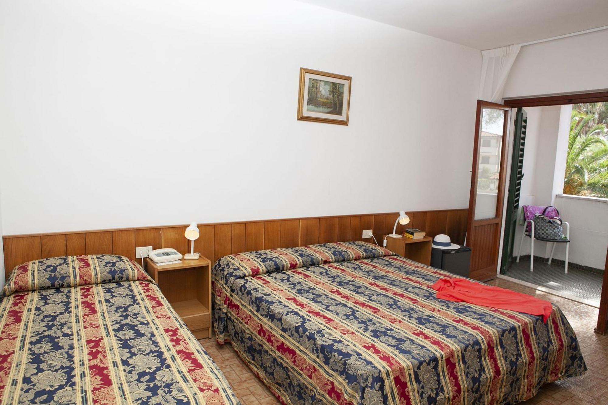 Hotel Santa Caterina マリーナ・ディ・カンポ エクステリア 写真