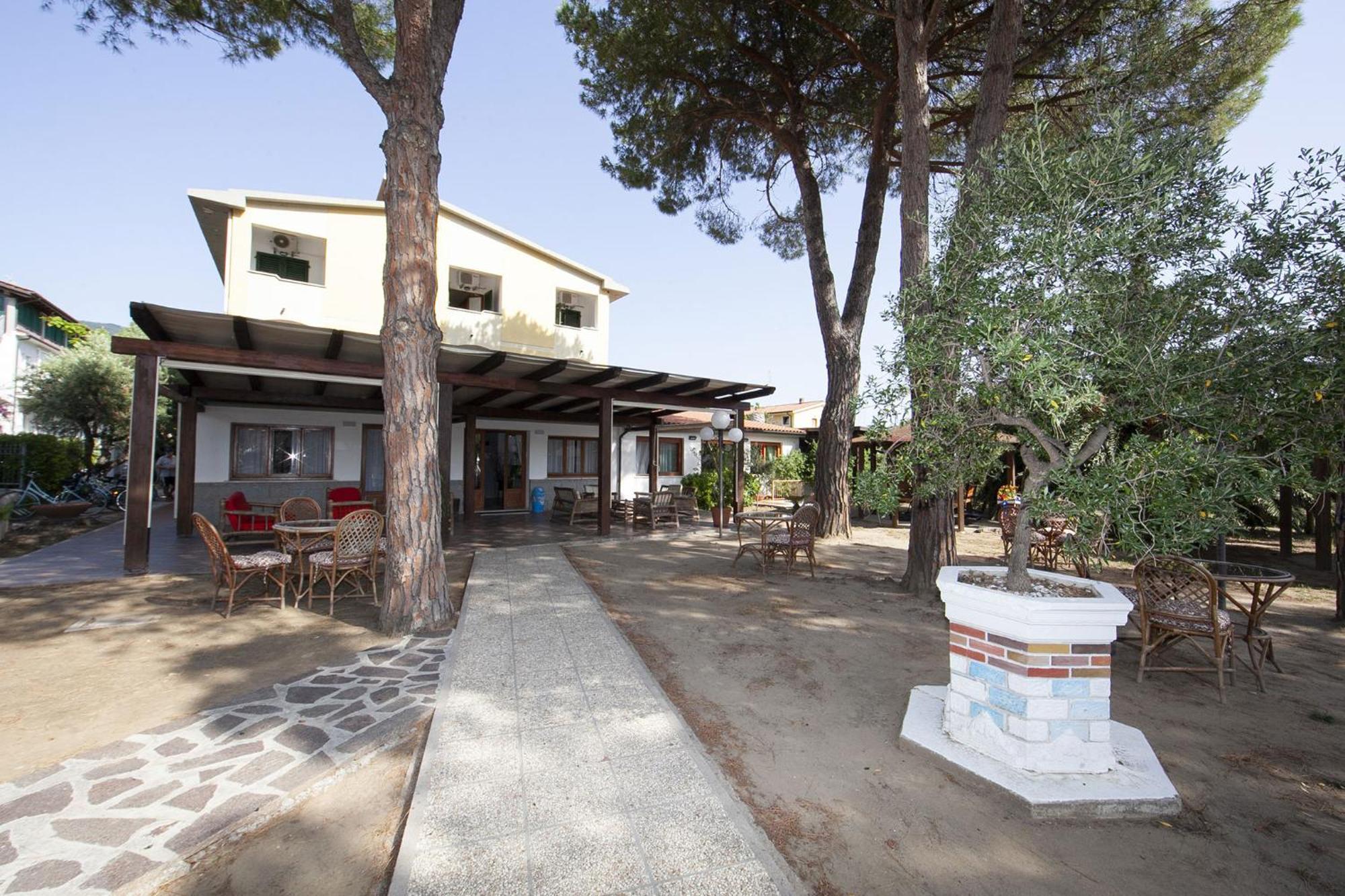 Hotel Santa Caterina マリーナ・ディ・カンポ エクステリア 写真